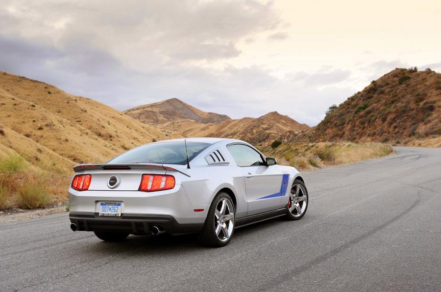  Ford Mustang 427R by Roush 2010 года  (фото 2 из 66)